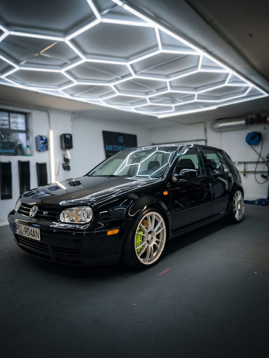 VW Golf IV – Detailing unter Hexagon-Licht, CarShineManufaktur Tirol